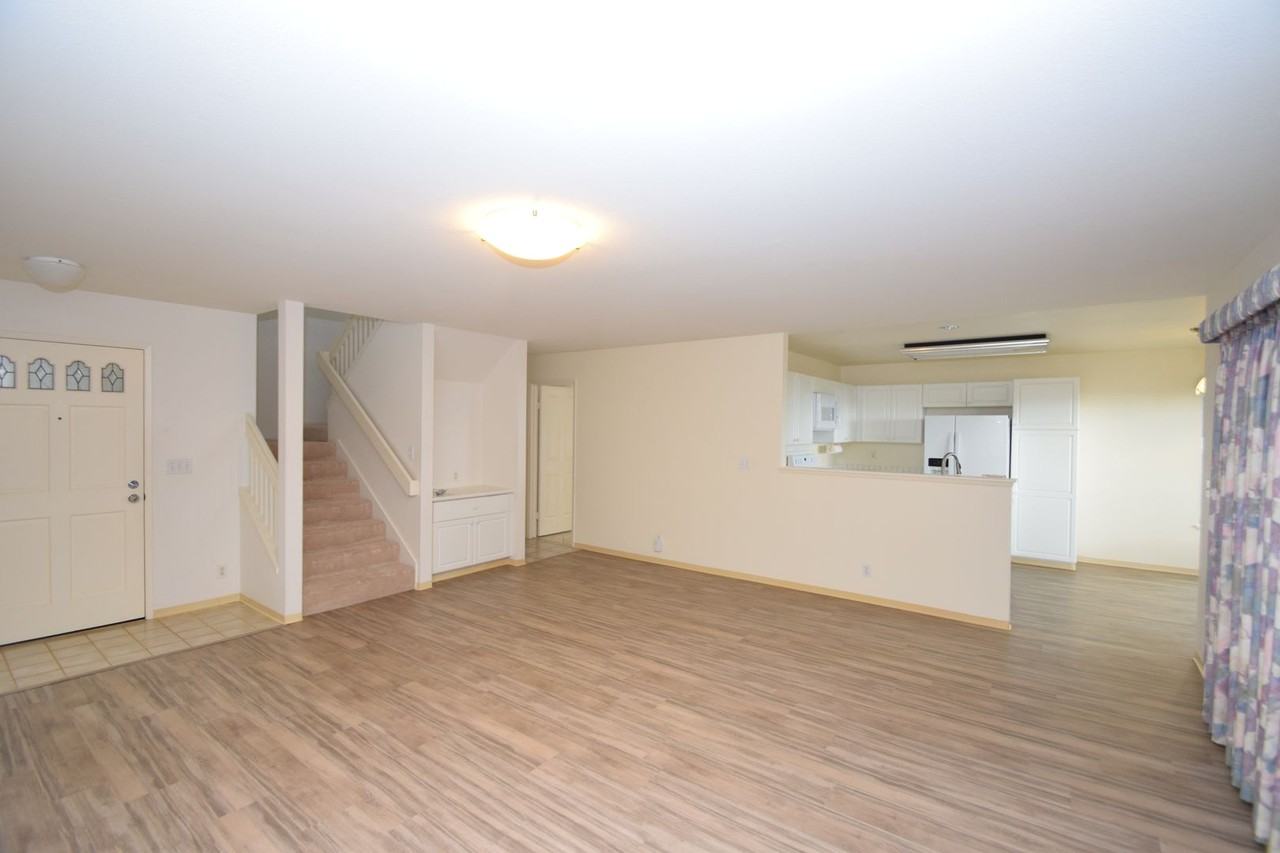 98-2009 Kaahumanu St #F - Photo 2 of 13