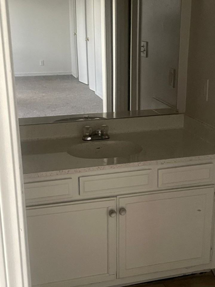 5130 S Delaware Pl #A - Photo 4 of 11