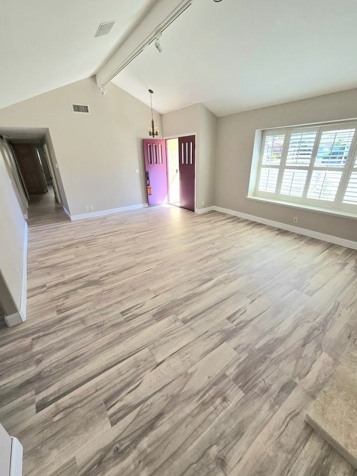 151 Larkhill St - Photo 6 of 26