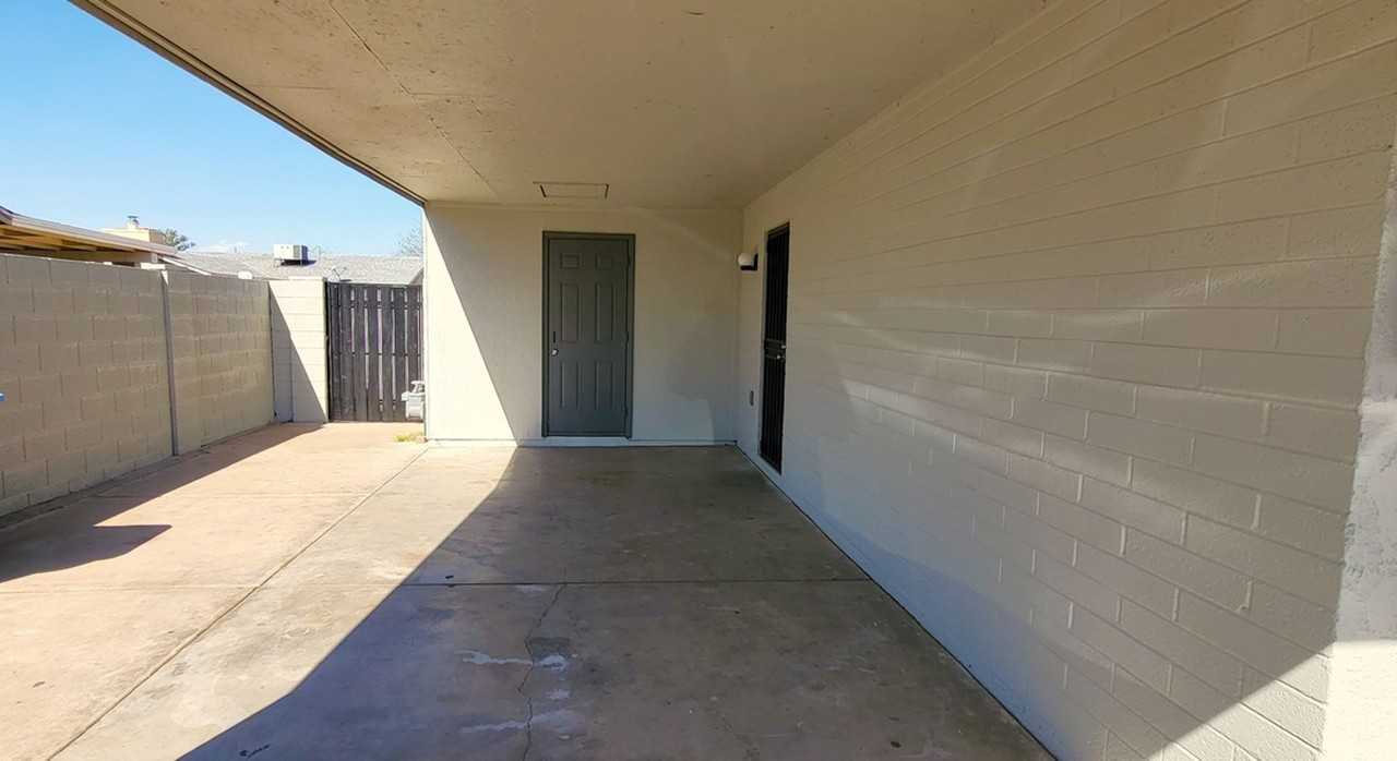 5410 W Hubbell St - Photo 2 of 19