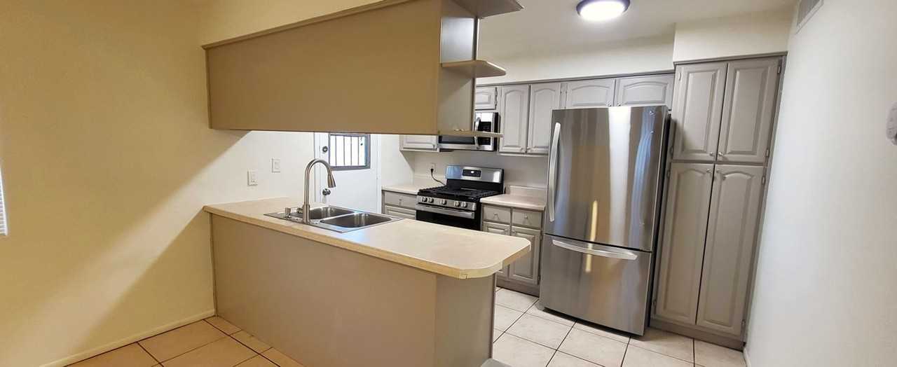 5410 W Hubbell St - Photo 5 of 19