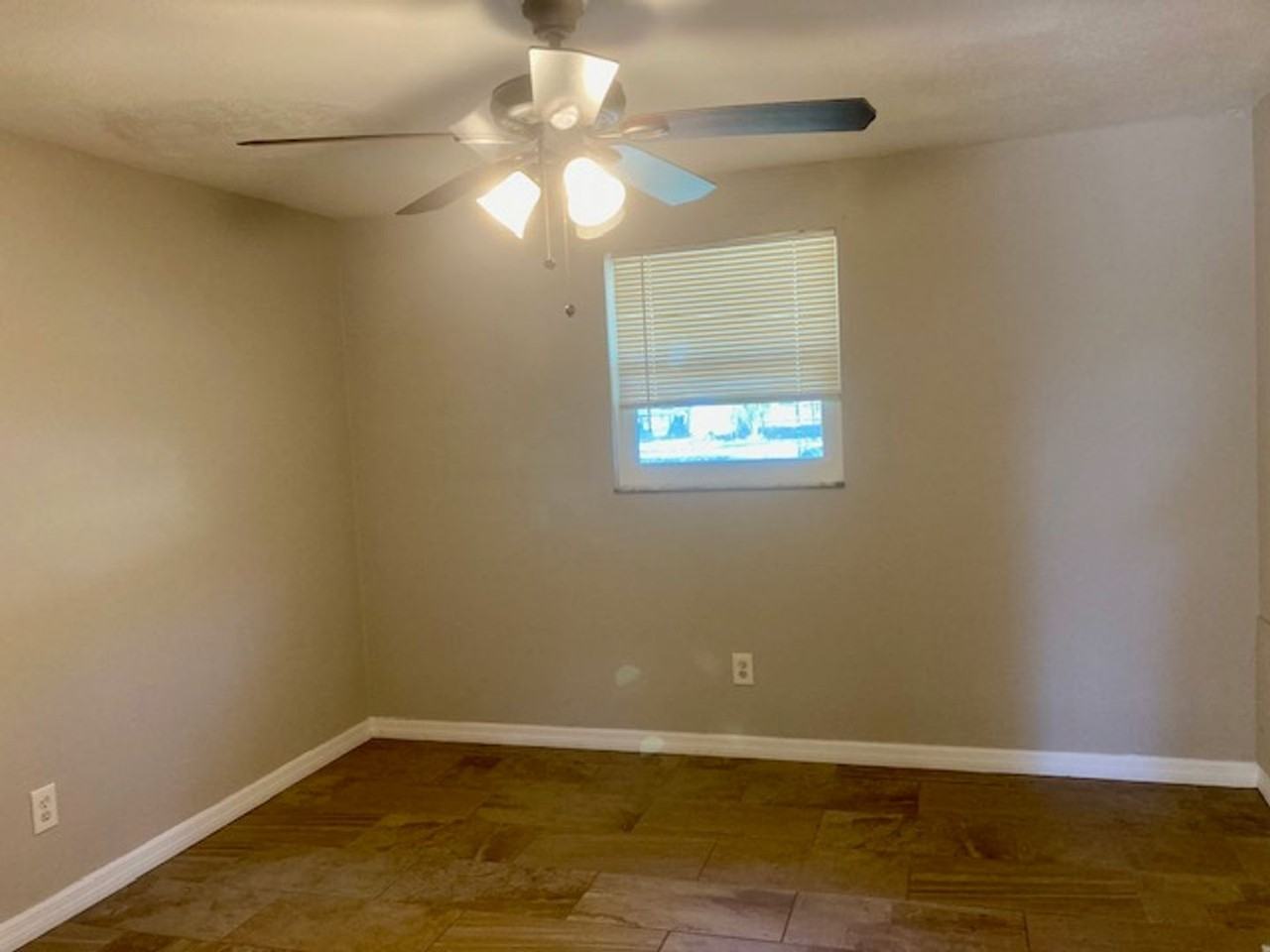 509 Ne 11th St #B - Photo 7 of 10