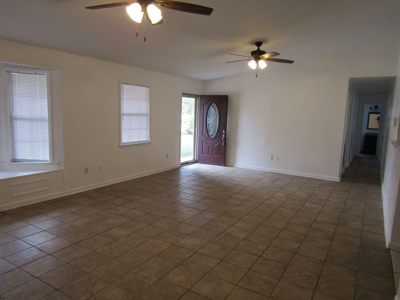 1087 Desert Shield St - Photo 7 of 26