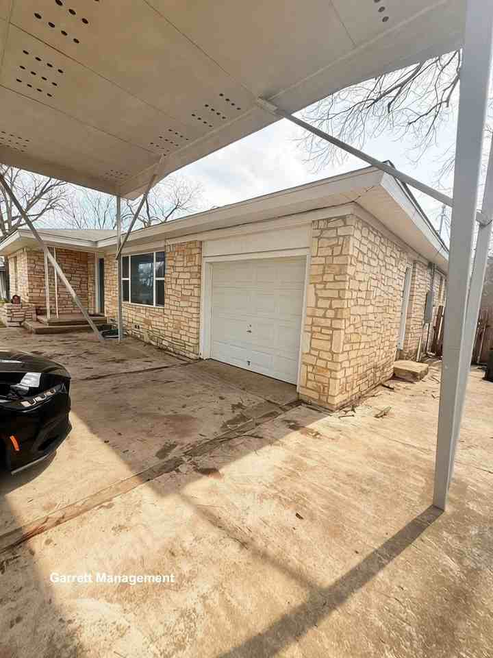 1114 Nix Rd - Photo 3 of 18