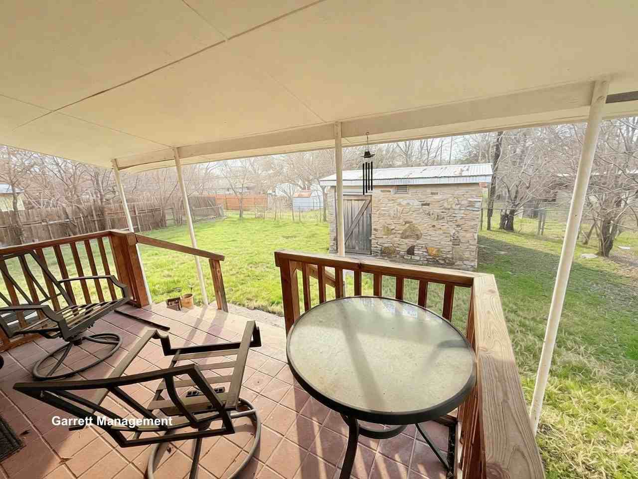 1114 Nix Rd - Photo 5 of 18