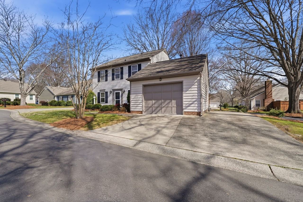 805 Farm Tree Ln - Photo 2 of 31