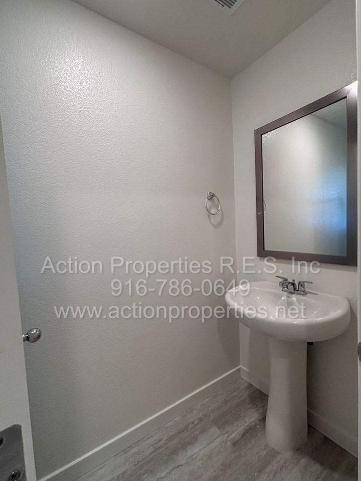 608 Imperial Ct - Photo 7 of 21