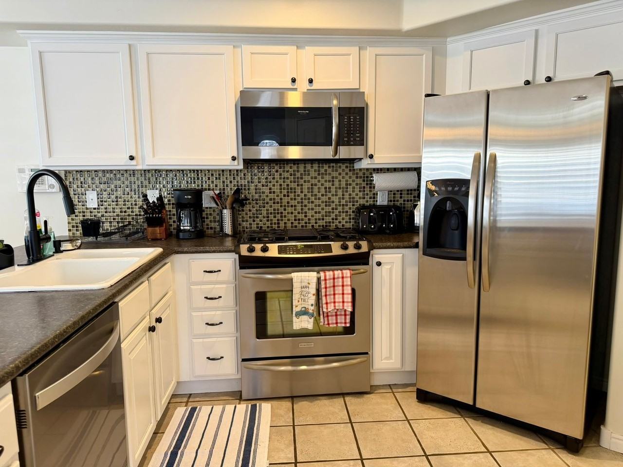 1140 E Parkway Ave Apt C2 - Photo 4 of 50