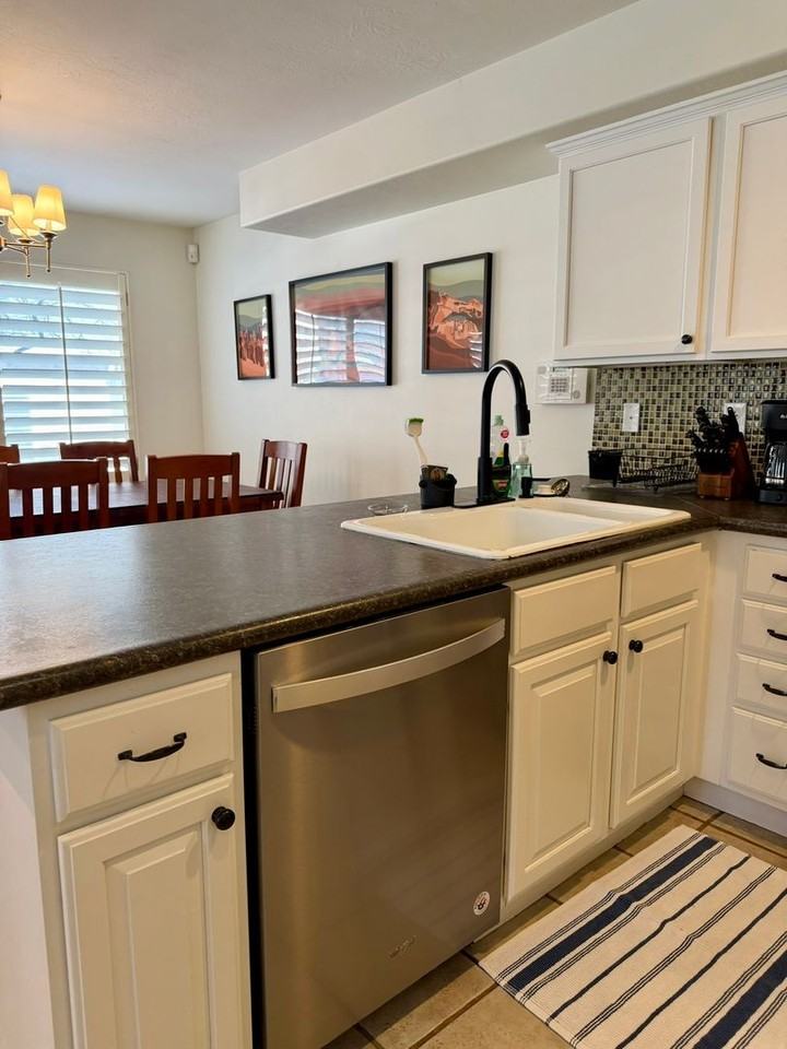 1140 E Parkway Ave Apt C2 - Photo 6 of 50