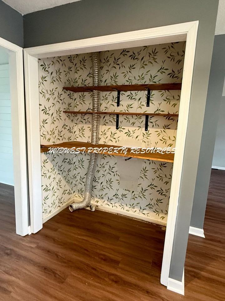 13008 W 101st St - Photo 6 of 27