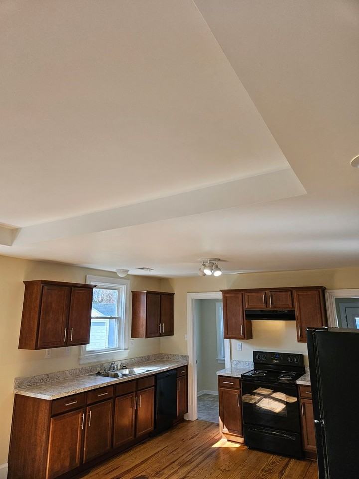 2216 Bailey Dr - Photo 4 of 12