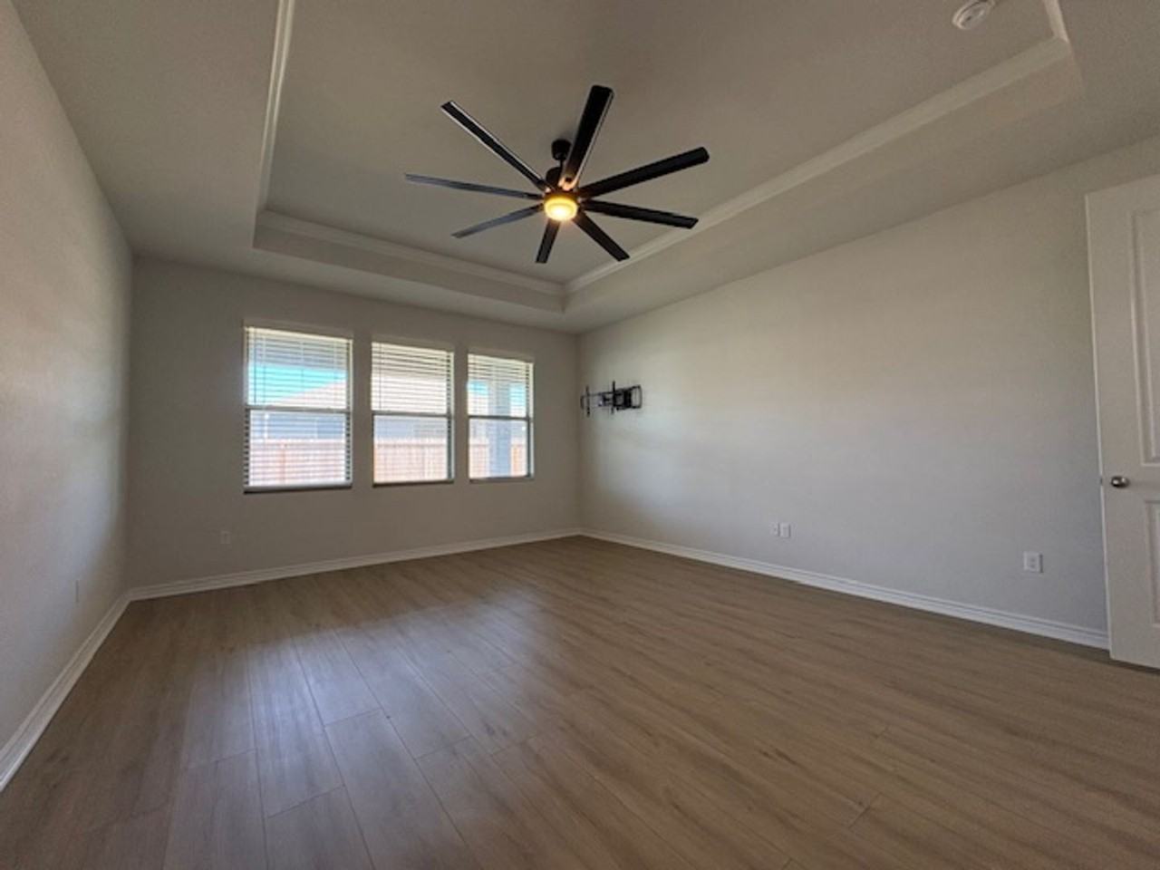 2609 Las Estrellas St - Photo 6 of 43