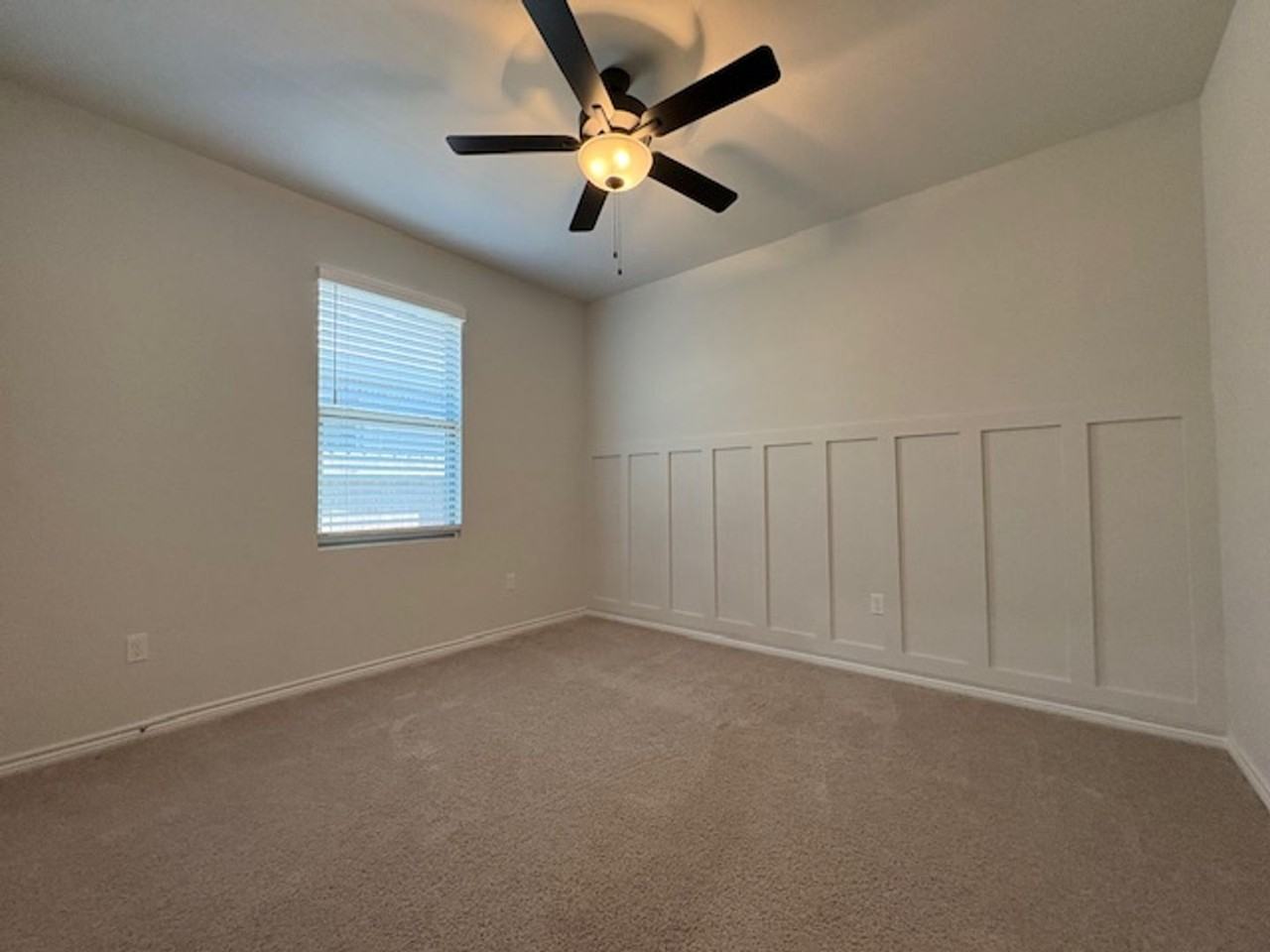 2609 Las Estrellas St - Photo 7 of 43