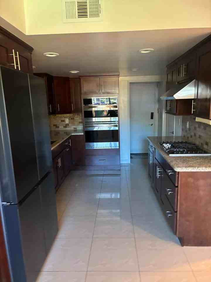 9961 Workman Ave - Photo 7 of 17