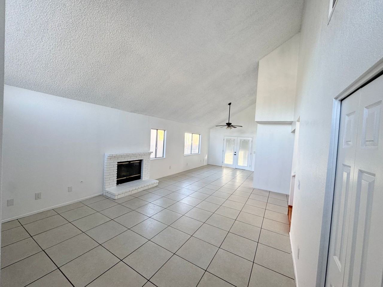 744 E Avenue J11 #11 - Photo 4 of 30