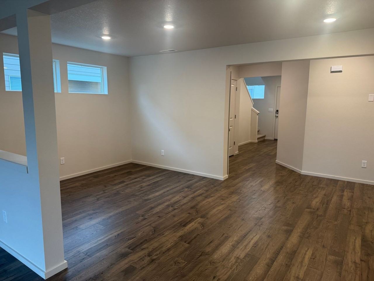 345 Stella St Ne - Photo 4 of 9