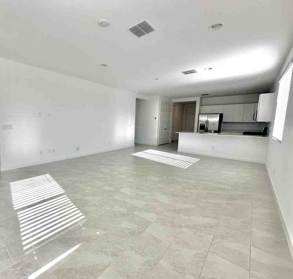 25696 N 173rd Ln - Photo 7 of 31