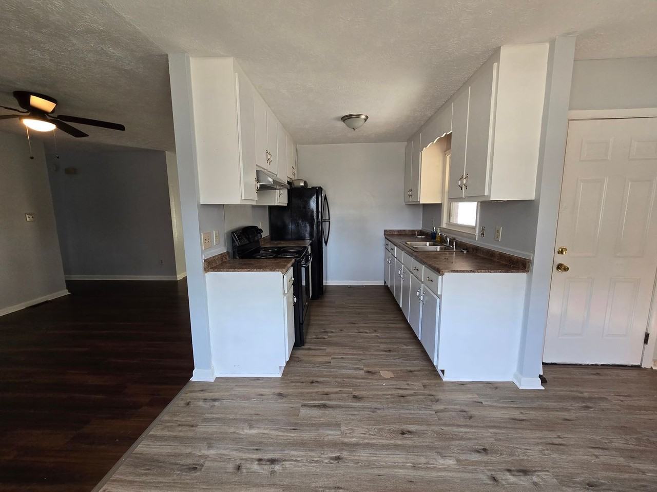 6758 Seaford Dr - Photo 5 of 13