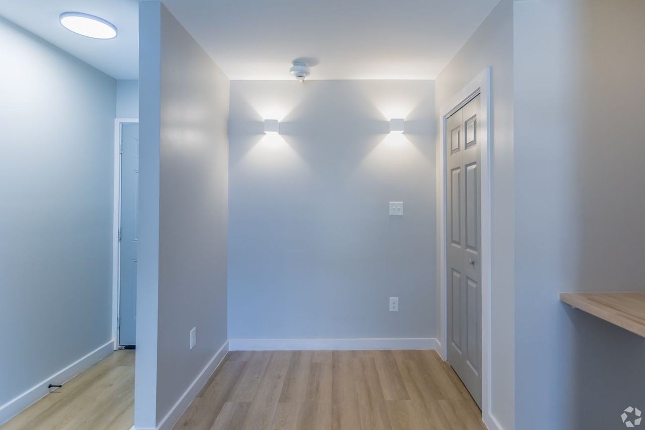 211 Cochran St #1 - Photo 4 of 5