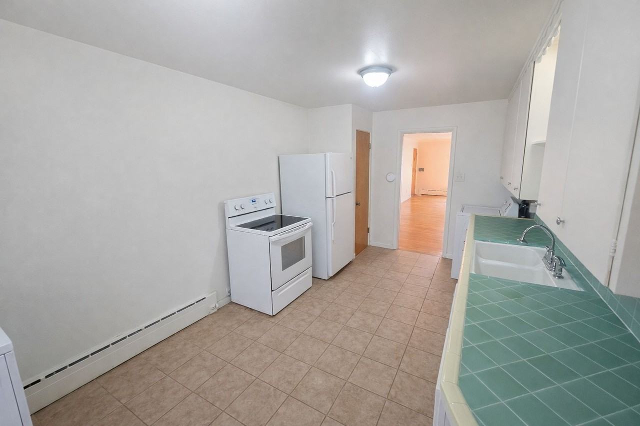 2829 E 13th Ave - Photo 6 of 11