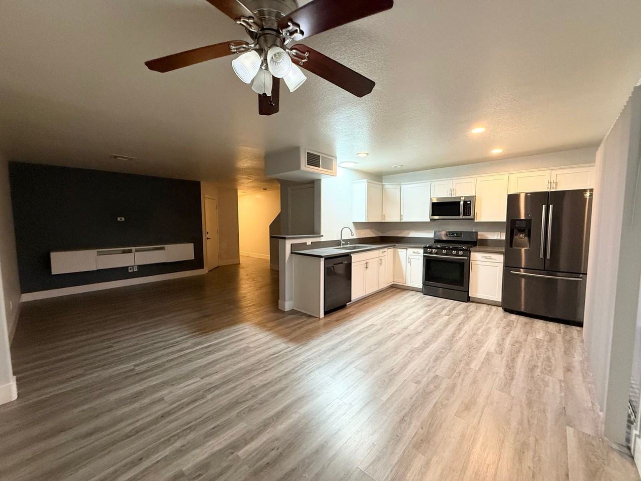 3305 Cheyenne Gardens Way - Photo 5 of 20