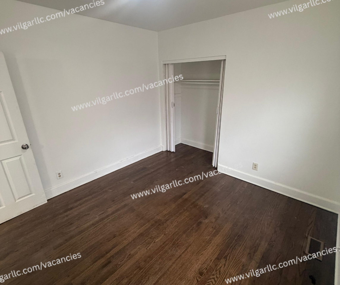 4620 Johnson St - Photo 6 of 11