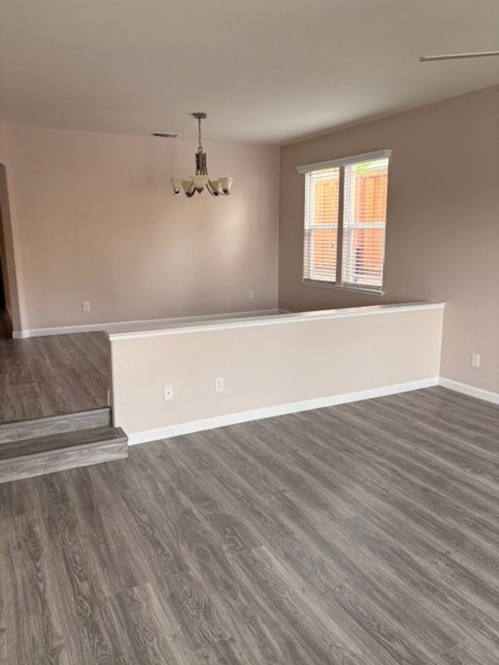 2048 Luna Ave - Photo 2 of 19