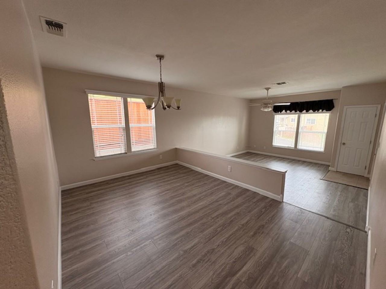 2048 Luna Ave - Photo 4 of 19