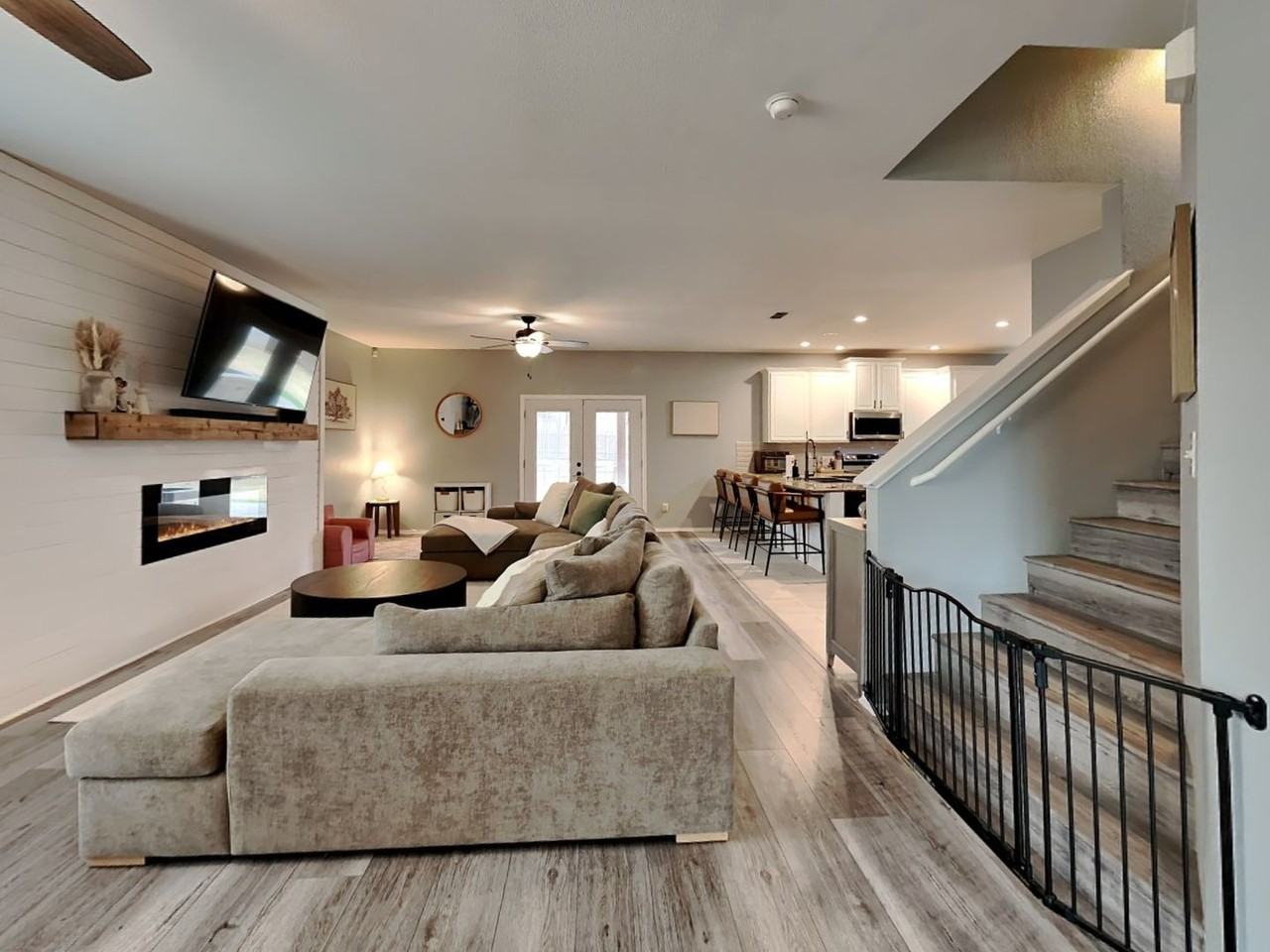 5494 Thornbush Dr - Photo 2 of 22