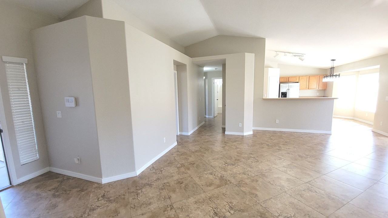 3505 E Murrieta Rd - Photo 3 of 31
