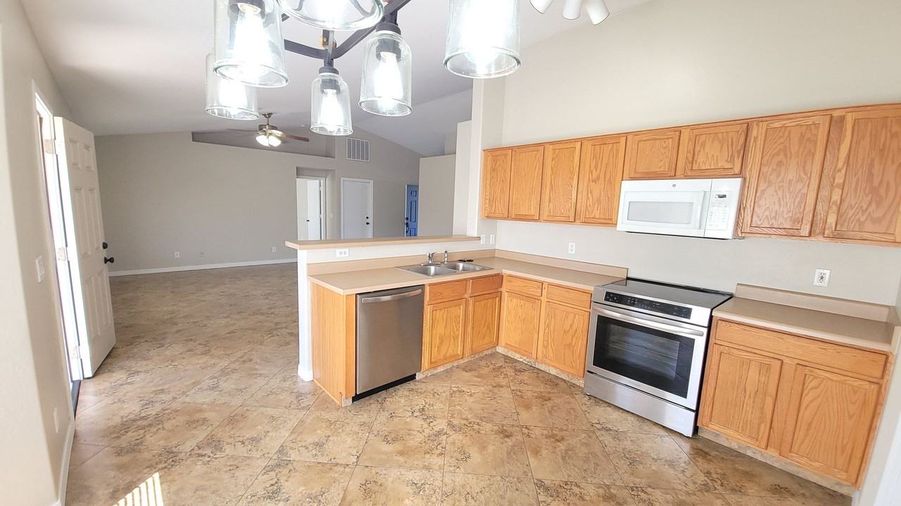 3505 E Murrieta Rd - Photo 6 of 31