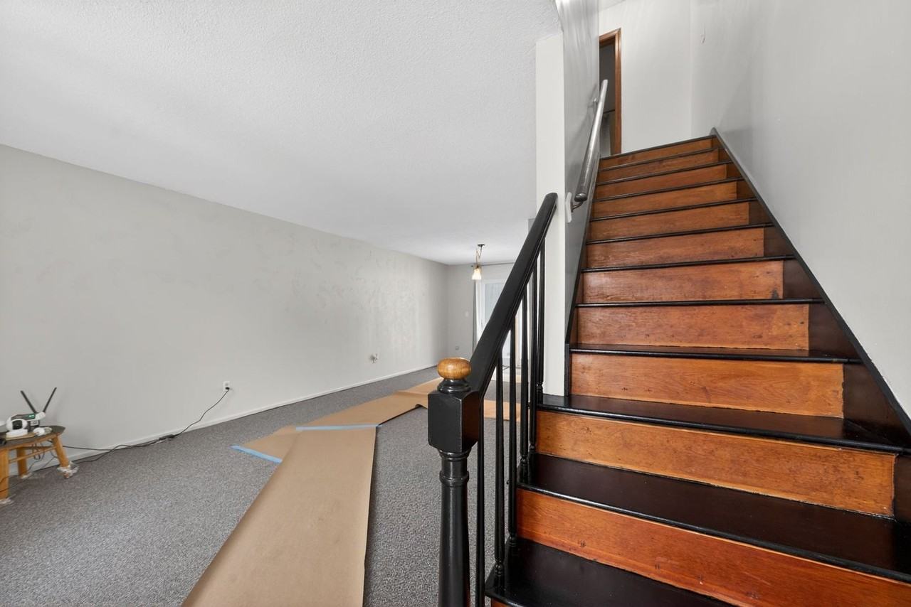 127 Black Point Rd - Photo 4 of 21