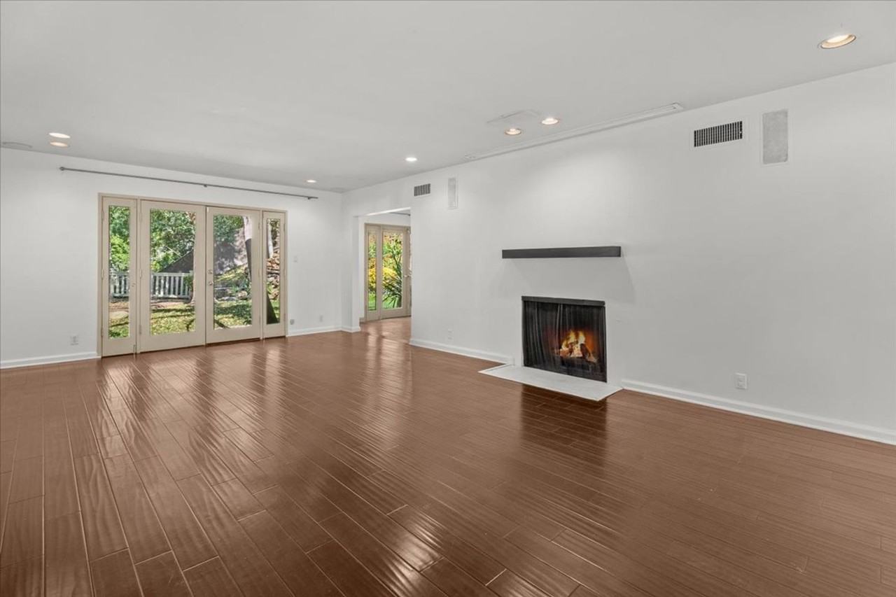 8049 Briar Summit Dr - Photo 2 of 24