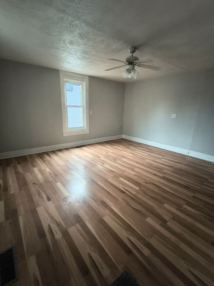 1722 S 9th St - Photo 3 of 12