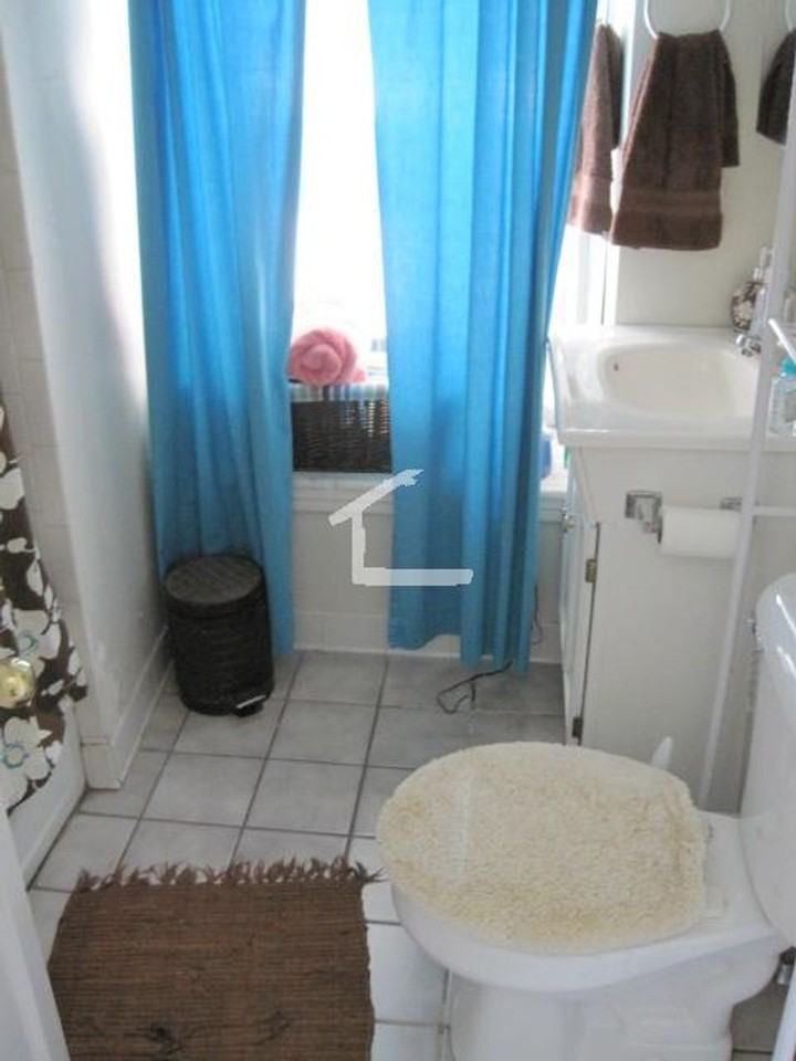 13 Woodmont St - Photo 7 of 9