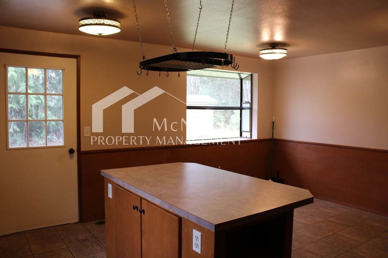 8204 51st Street Ct Nw - Photo 6 of 26