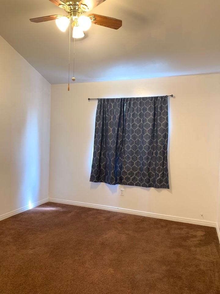 615 Calle Del Sol St - Photo 4 of 13