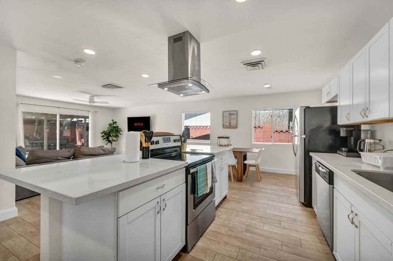 1305 N Mallard St - Photo 3 of 17