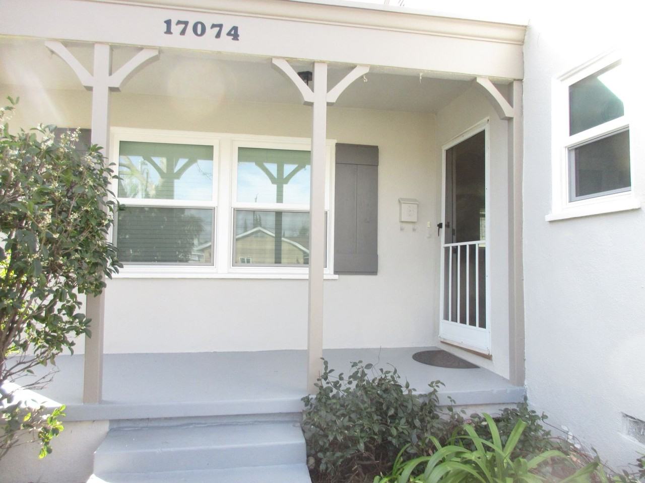 17074 Horace St - Photo 2 of 30