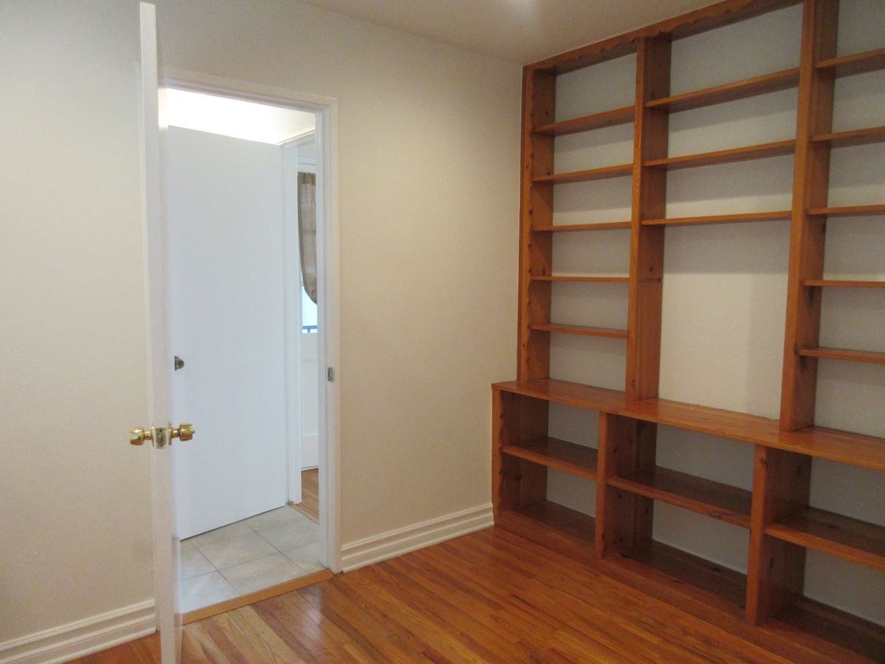 17074 Horace St - Photo 5 of 30