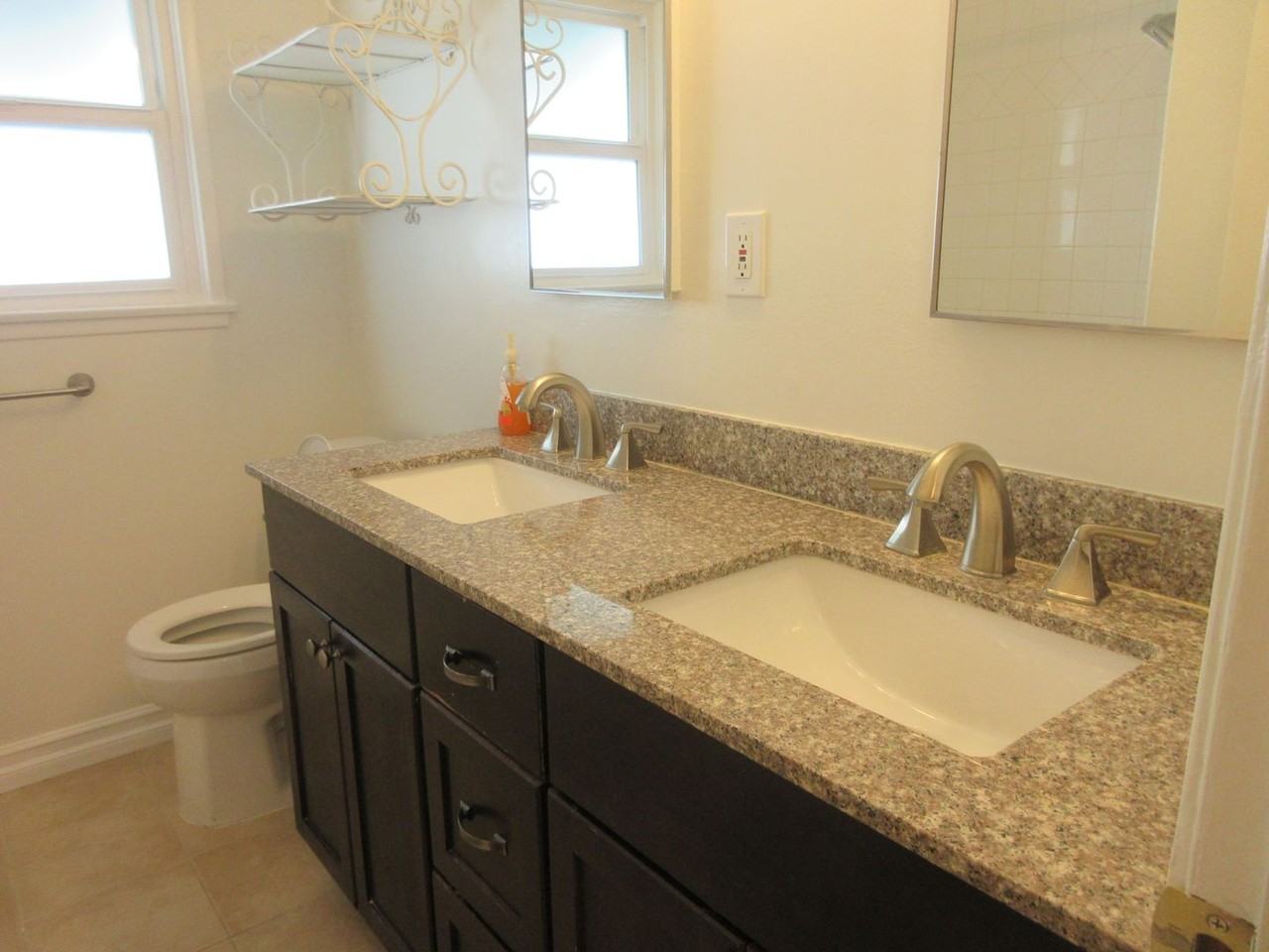 17074 Horace St - Photo 6 of 30