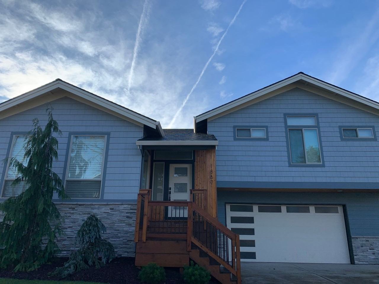 1867 Se Jasmine Pl - Photo 2 of 36