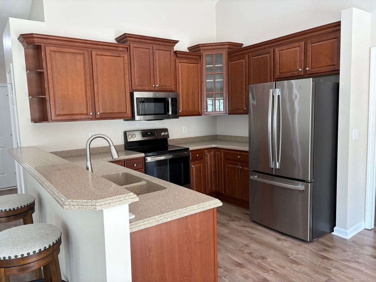 3154 Shorecrest Bay Dr - Photo 7 of 32