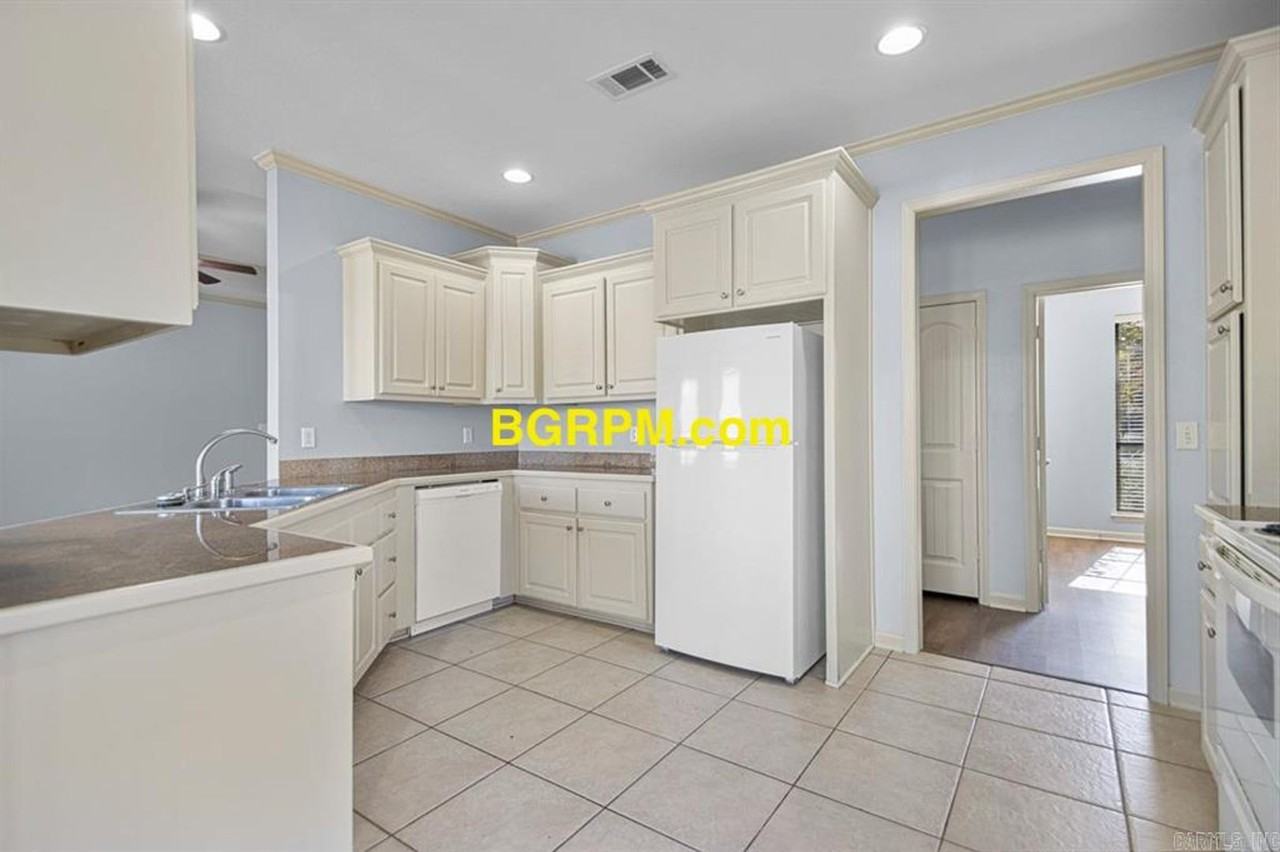 6100 Base Meadows Dr - Photo 6 of 16