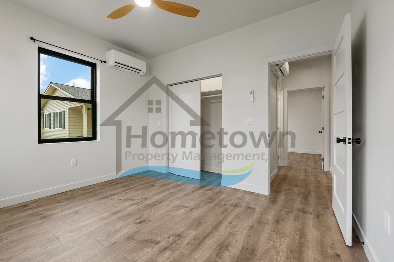 1721 Larch St - Photo 6 of 28