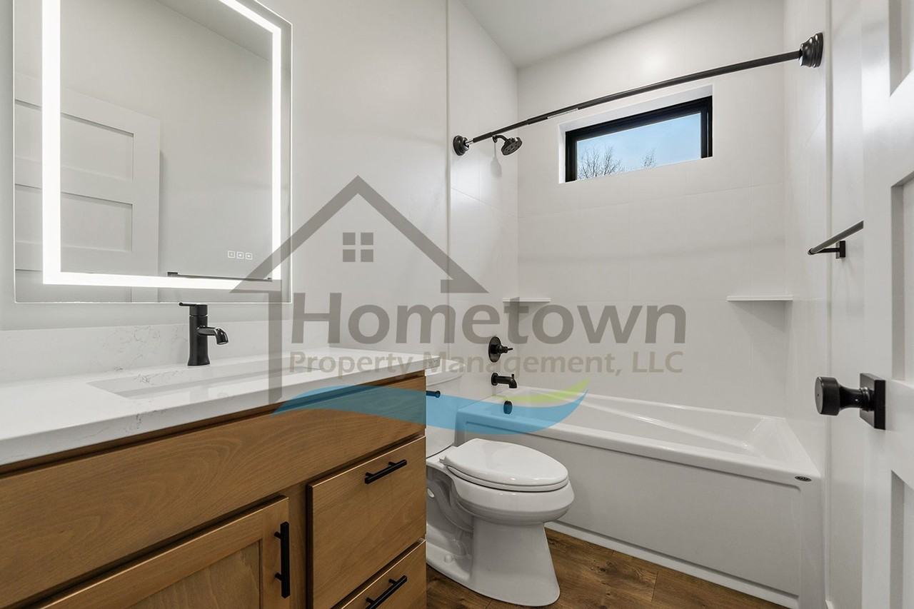 1721 Larch St - Photo 7 of 28