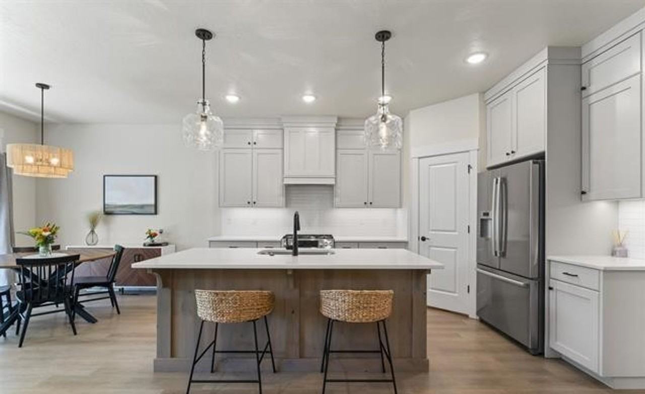 3367 N Sirocco Ave - Photo 7 of 17