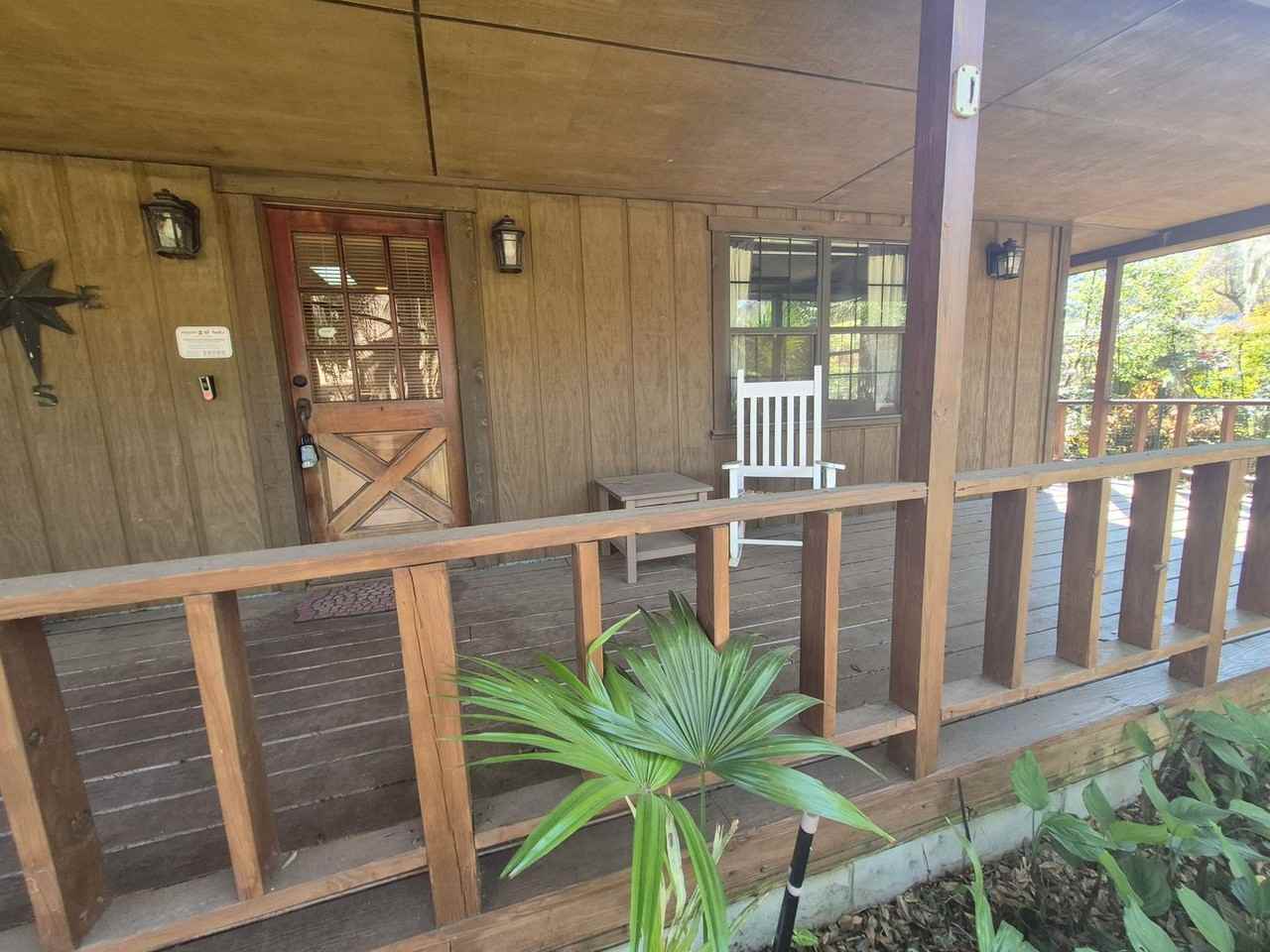 1729 Coulee Ave - Photo 2 of 33