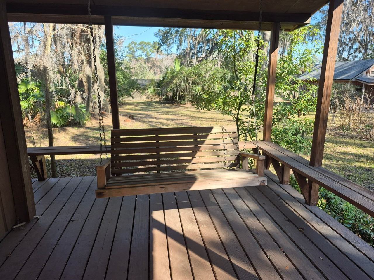 1729 Coulee Ave - Photo 7 of 33