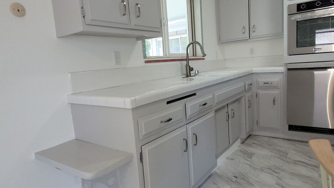 5647 Scripps St - Photo 7 of 29